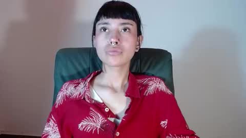 Snapshot of _mavis2 chatting on October 20, 8:45 pm Mavis online show from October 20, 8:45 pm