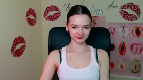 Susie online show from April 2, 12:24 pm