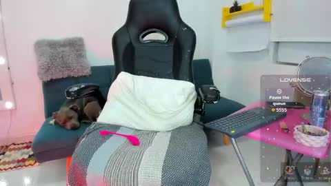 Juli online show from December 3, 5:10 am