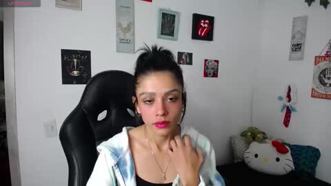 _miacavalli online show from October 18, 8:54 pm