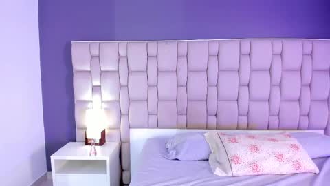 _miamiller_ online show from November 6, 8:48 pm