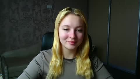 Melanie online show from February 19, 6:35 am