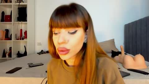 AstrideVonTeese online show from October 26, 5:52 pm