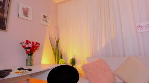 Miss Chanel online show from February 22, 8:48 am