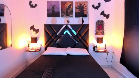 mizuki  online show from February 16, 4:18 pm