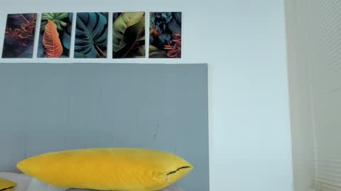 _molly_rosse_ online show from October 6, 12:11 pm