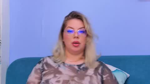 Fiona online show from October 2, 4:39 am