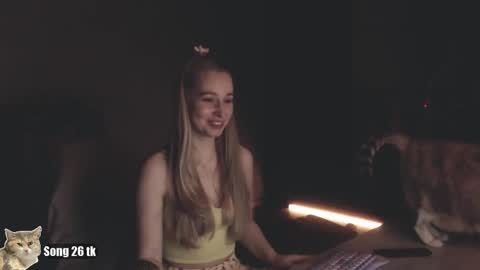 Debby  online show from November 21, 7:05 pm