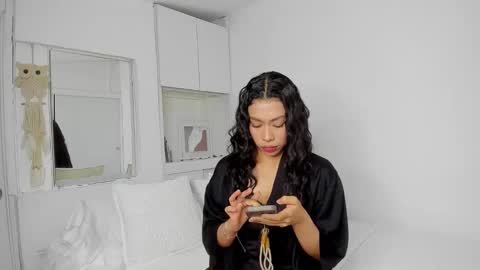 independent model natha online show from December 19, 2:59 am