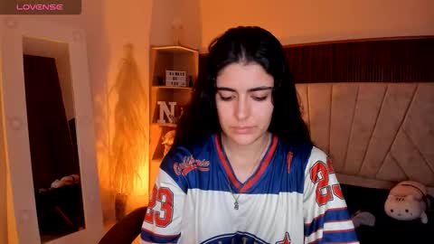 Niah  You can call me Ni or cutie haha online show from February 8, 9:18 pm