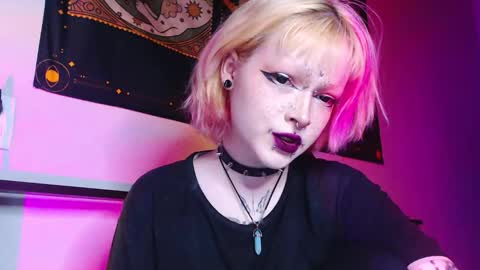 Nicole online show from December 3, 11:29 pm