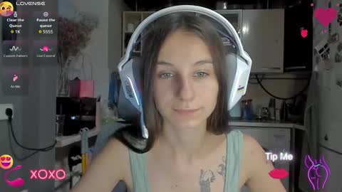 Snapshot of _nika_kik chatting on October 1, 3:17 pm Nika online show from October 1, 3:17 pm