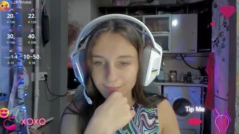 Snapshot of _nika_kik chatting on October 9, 5:06 pm Nika online show from October 9, 5:06 pm