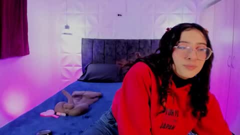 Pau online show from January 9, 12:53 pm