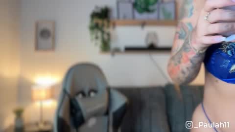 _paulah2 online show from November 22, 7:38 pm