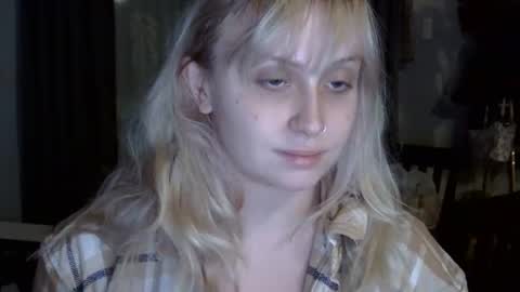 _peaceoutgirlscout_ online show from December 2, 11:51 pm