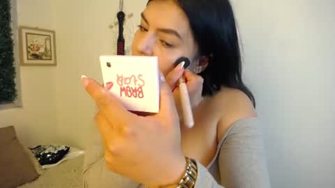 Laura online show from July 3, 2:56 pm