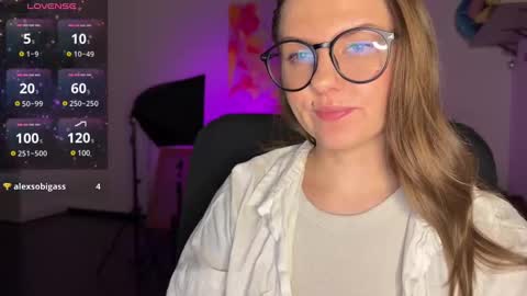  HADLY see u online 0312  online show from February 28, 5:26 pm