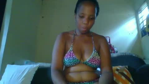 queen online show from December 10, 11:00 am