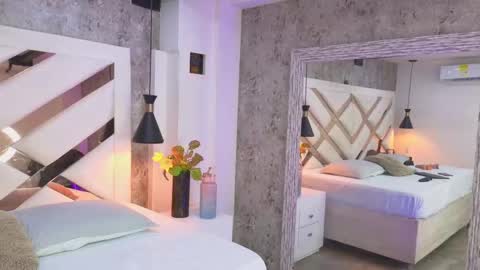 Sara online show from September 30, 8:57 pm