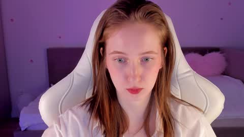 _secretelly_ online show from November 18, 11:22 am