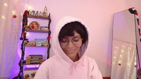 Laura online show from December 29, 4:38 am