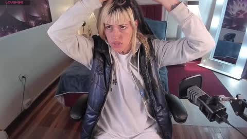 _sharlotte777 online show from January 24, 3:13 pm