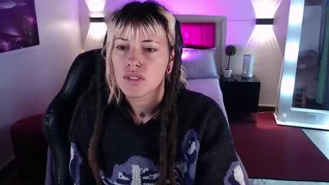 _sharlotte777 online show from March 12, 1:08 pm