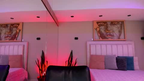    640  200   online show from December 21, 12:09 pm