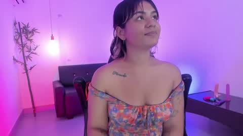 Snapshot of _sowy_venus_ chatting on December 20, 6:08 am V E N U S online show from December 20, 6:08 am
