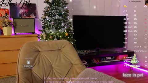 Snapshot of _sweetcams_ chatting on February 14, 1:29 pm Dasha  online show from February 14, 1:29 pm