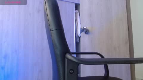 Rousse  online show from March 3, 7:09 pm