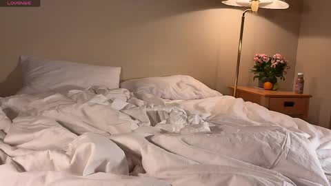 Velvet online show from April 18, 12:29 pm