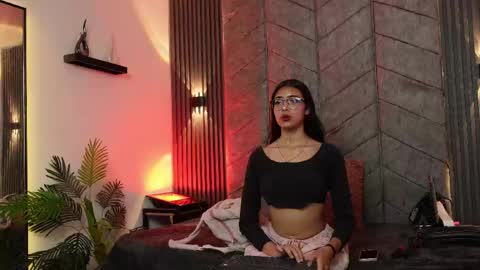   online show from April 18, 7:58 pm