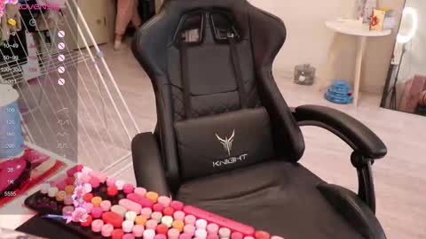 Alis online show from October 19, 8:05 am