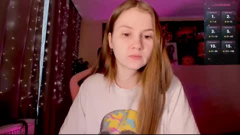 Snapshot of _witch__ chatting on February 15, 7:27 am Enni online show from February 15, 7:27 am