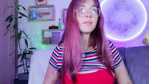 _yourcherrybomb online show from May 5, 5:43 am