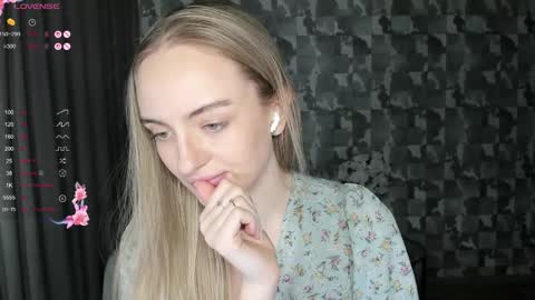 Adelina online show from April 3, 4:38 pm