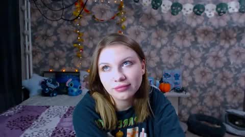 Alice online show from October 28, 8:03 pm