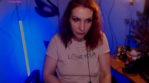 Katie online show from December 17, 1:55 am