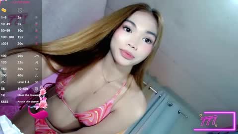 abby_luxpinay online show from April 18, 10:42 pm