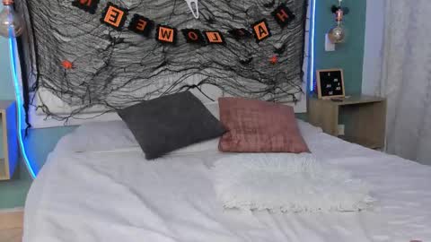 Abby Dixon  online show from October 31, 10:47 pm