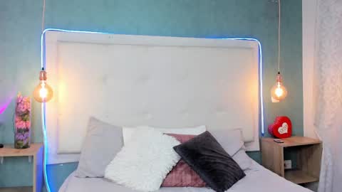 Abby Dixon  online show from November 7, 3:06 pm