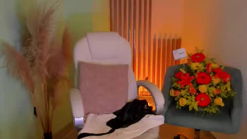 ABBY online show from November 12, 9:35 pm