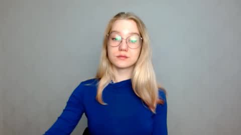 Snapshot of abbymoore__ chatting on February 26, 7:34 am Abby Lovense is active online show from February 26, 7:34 am