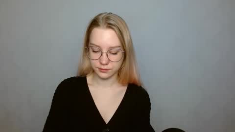 Snapshot of abbymoore__ chatting on January 17, 10:22 am Abby Lovense is active online show from January 17, 10:22 am