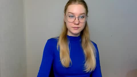 Abby Lovense is active online show from December 17, 11:36 am