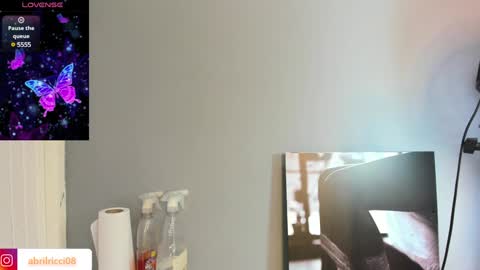 Abril  online show from January 15, 3:11 am