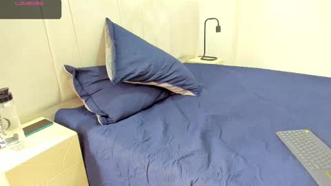 AbrilSonne online show from March 8, 6:57 pm