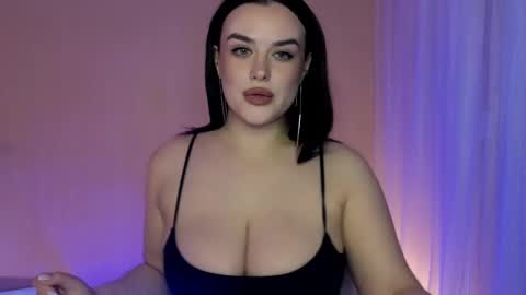 my inst   love inside 17 online show from February 20, 5:09 pm